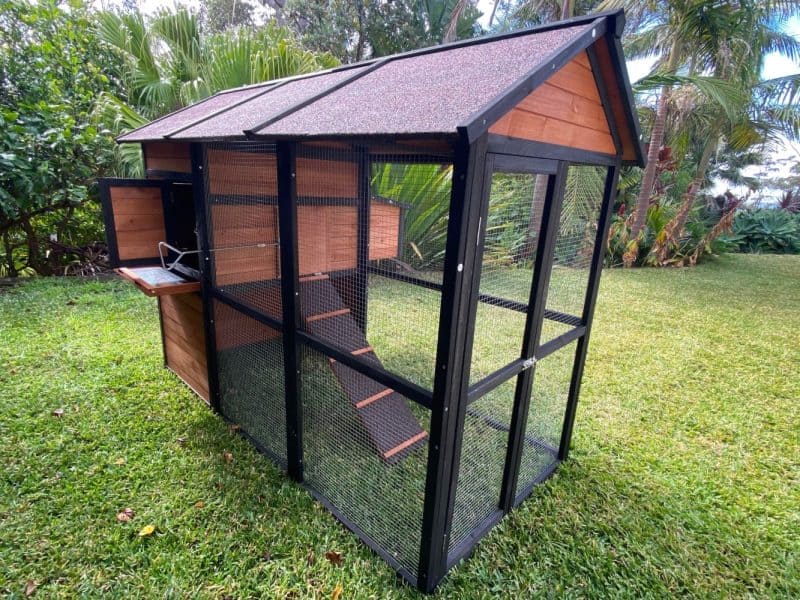 Connie Chicken Coop Slide out tray