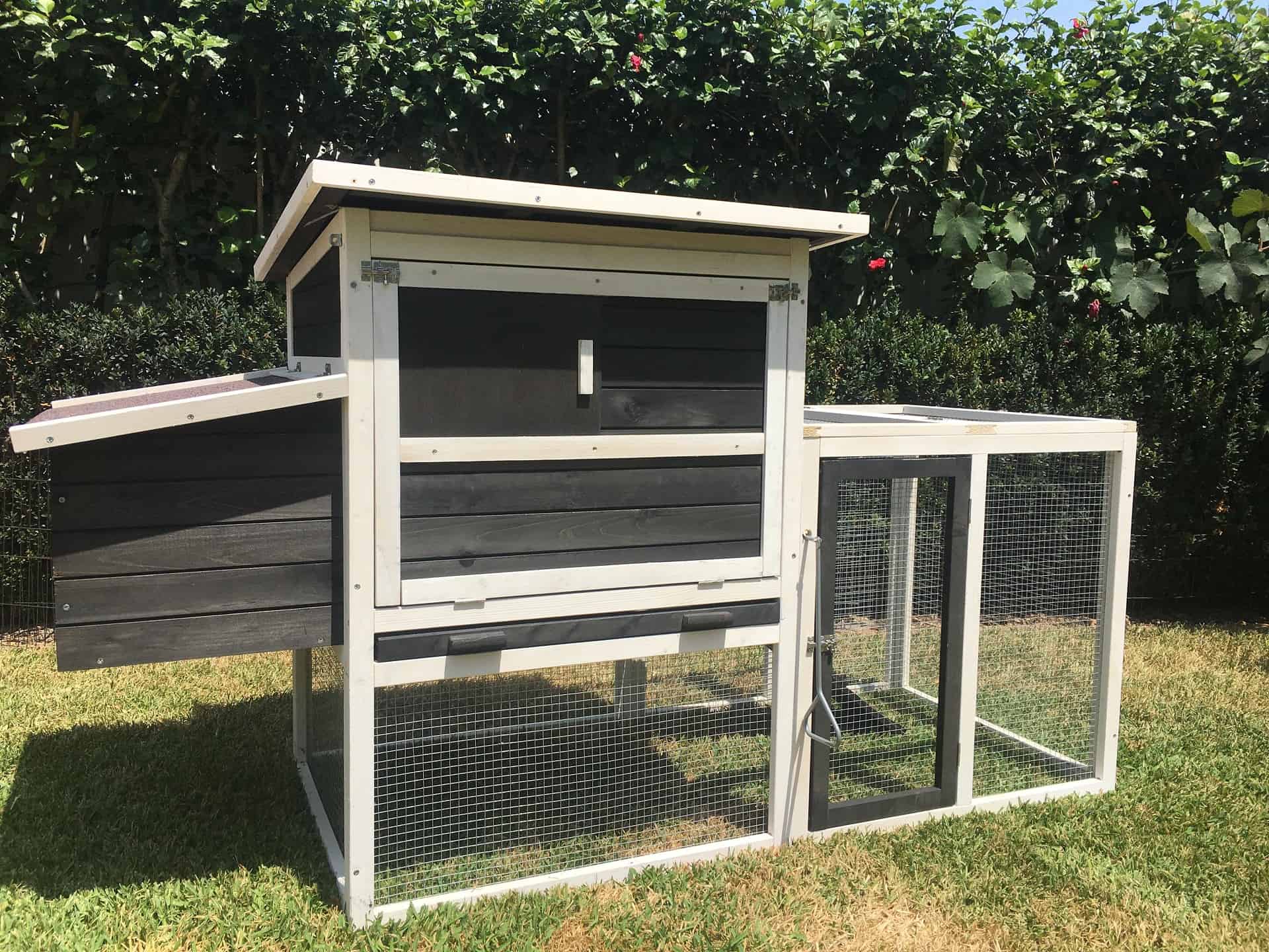 Tudor Guinea Pig Hutch