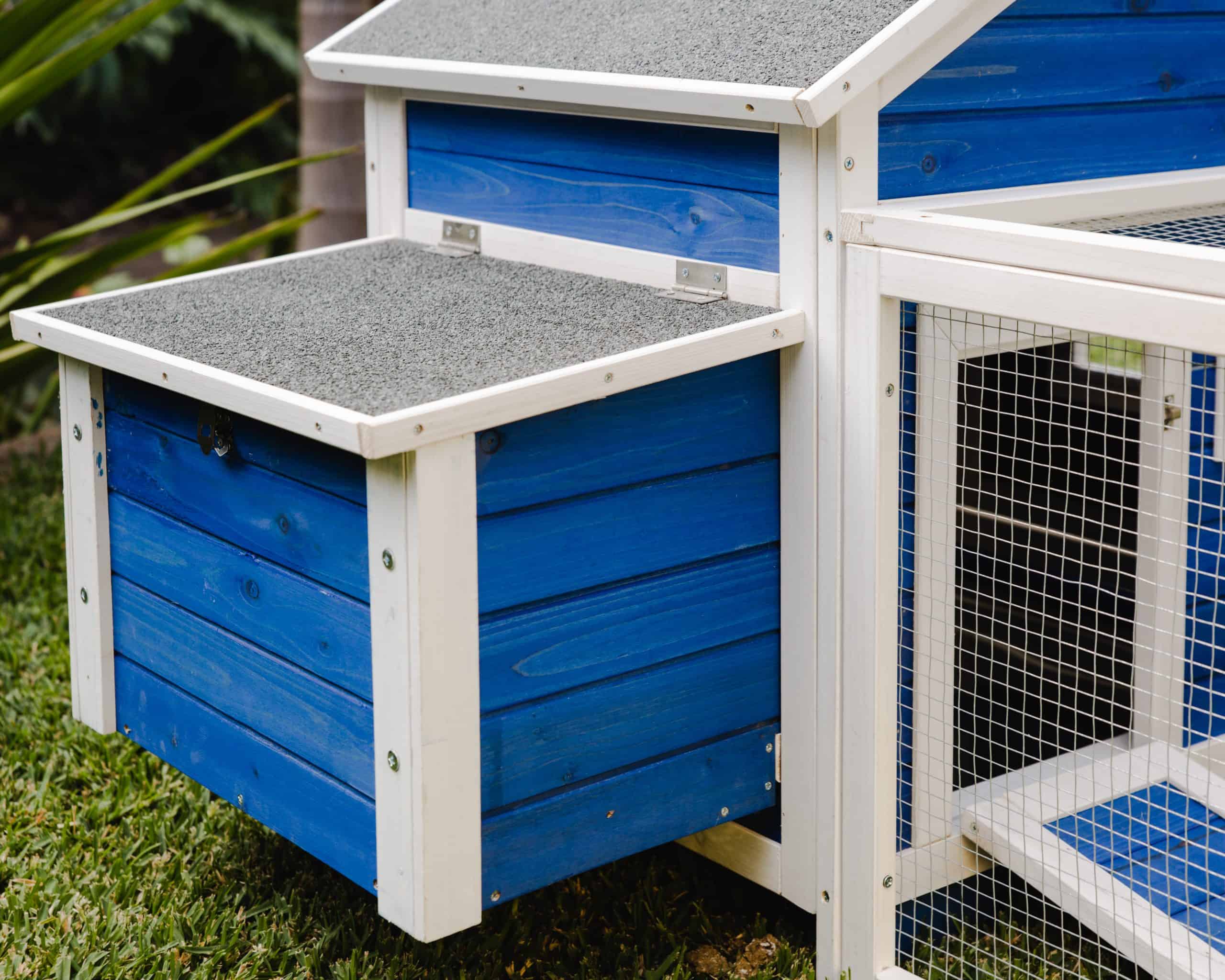 Rose cottage shop rabbit hutch