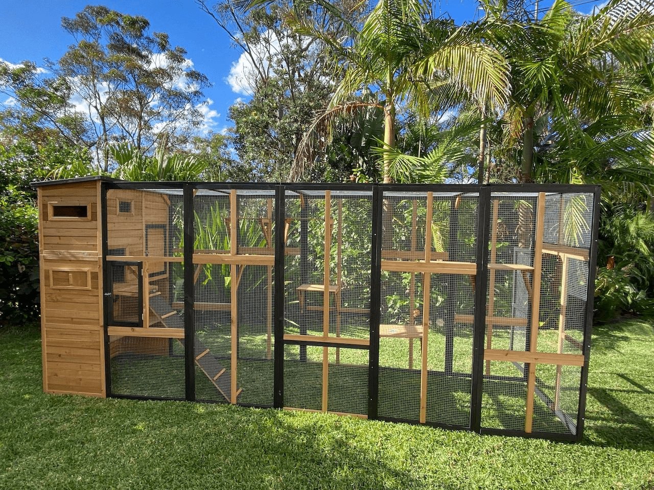 Greta & Run Outdoor Enclosure