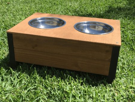 Elevated food and water with stainless steel bowls
