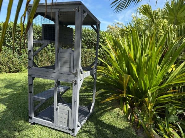 Tower Portable Cat House - Suitable for outdoors or indoors