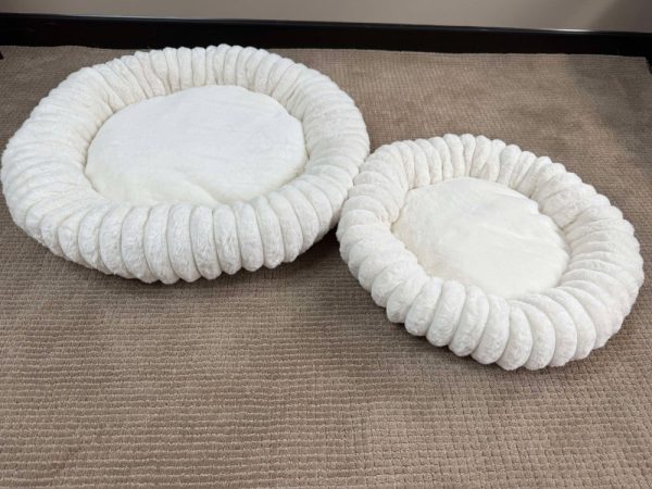 Chloe Pet Bed - 2 Sizes
