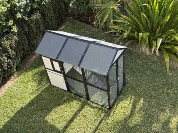 White Connie Cat Enclosure - Asphalt roof
