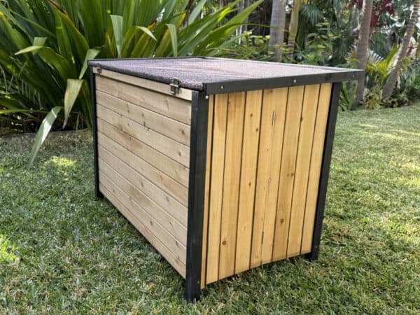Luka Foldable Kennel - Back View